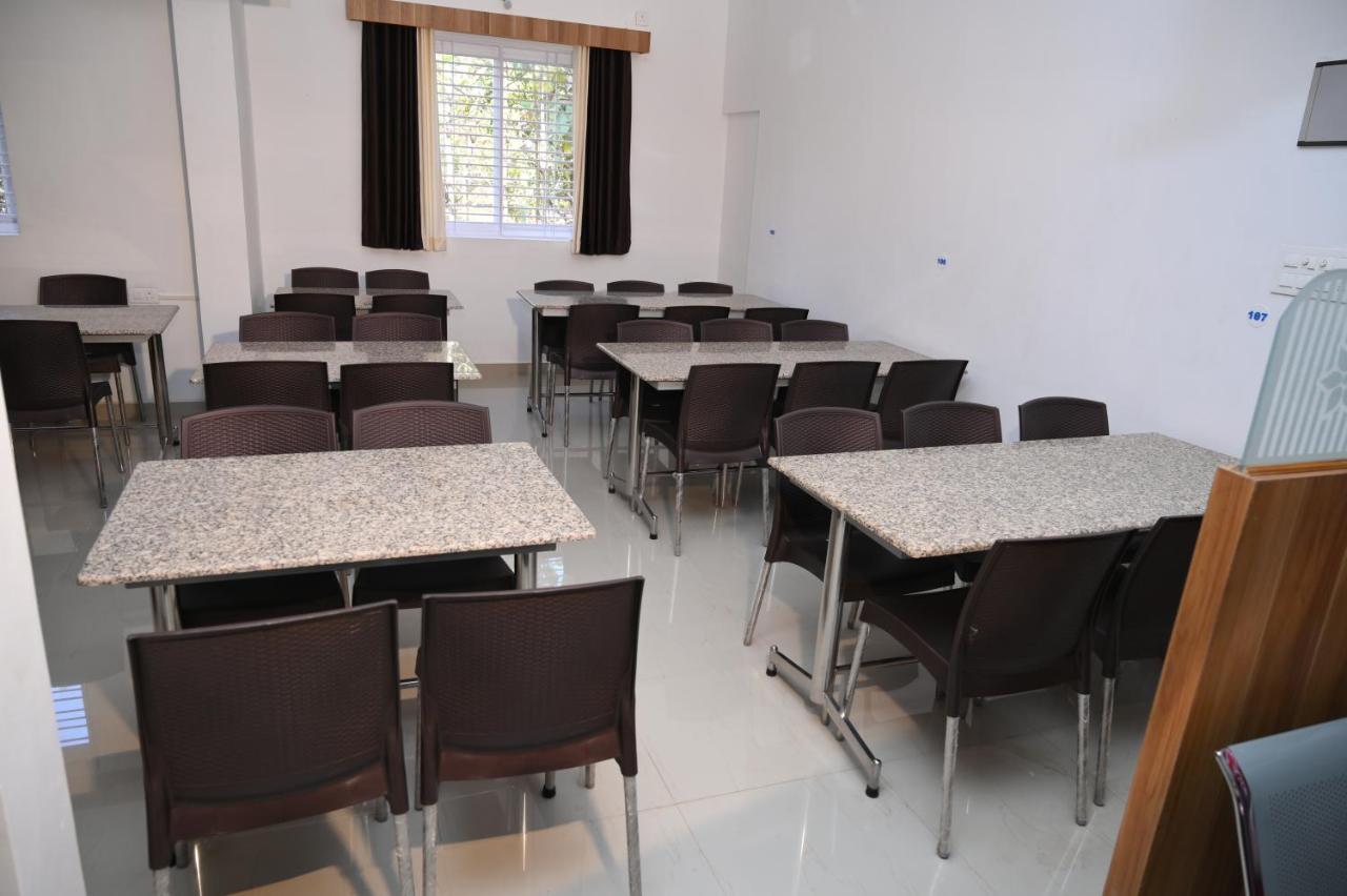 Hotel Blue Rays Bainduru Ngoại thất bức ảnh