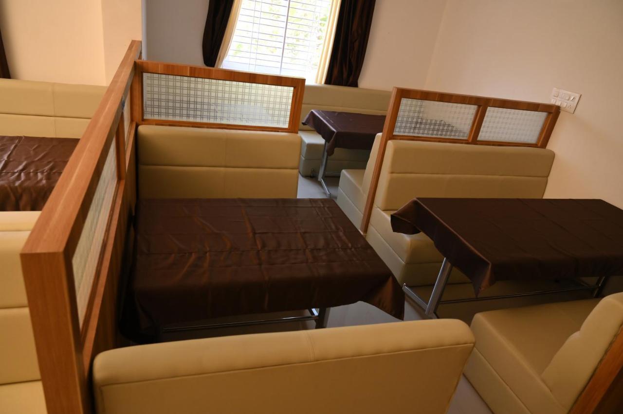 Hotel Blue Rays Bainduru Ngoại thất bức ảnh