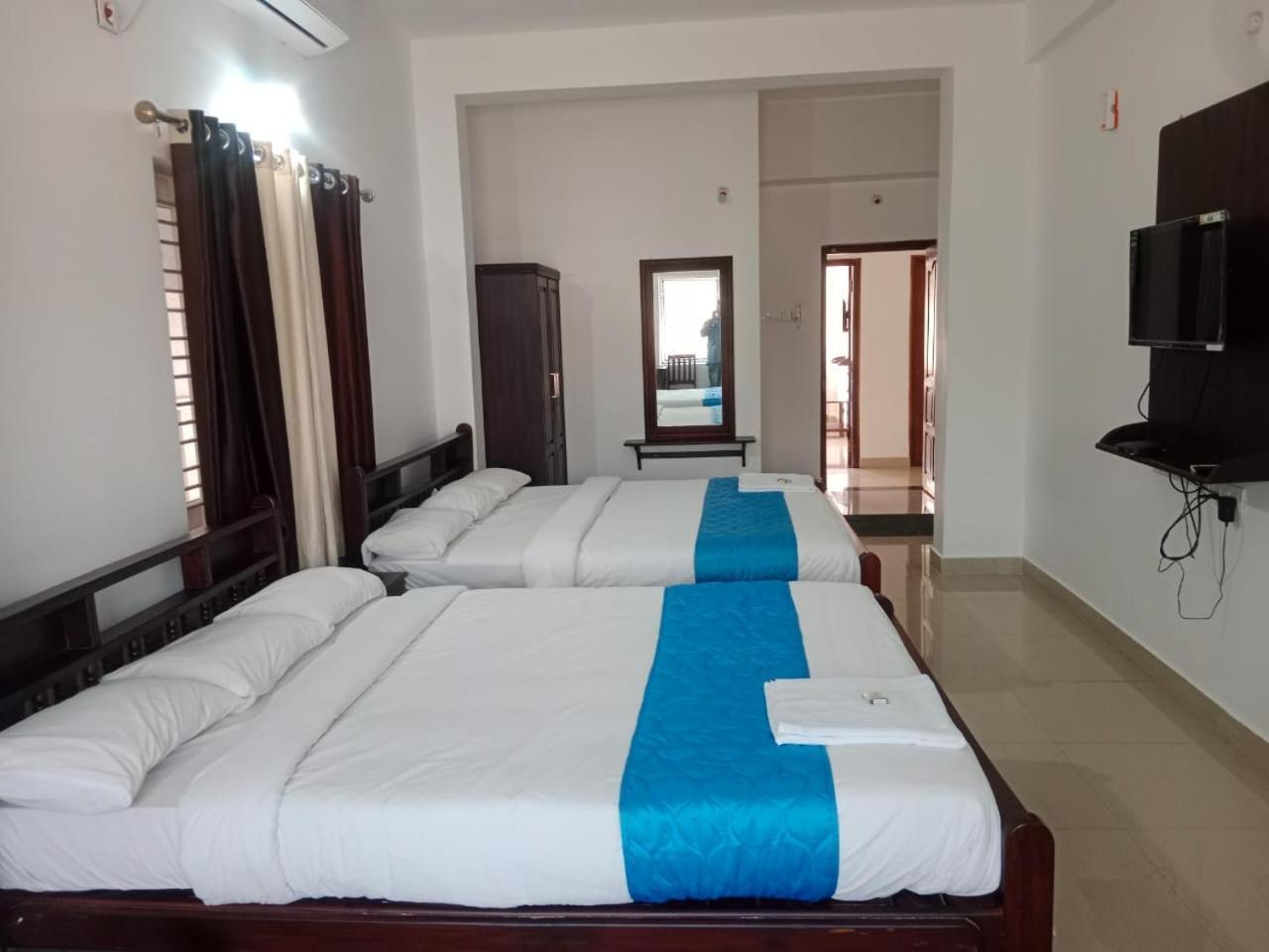 Hotel Blue Rays Bainduru Ngoại thất bức ảnh